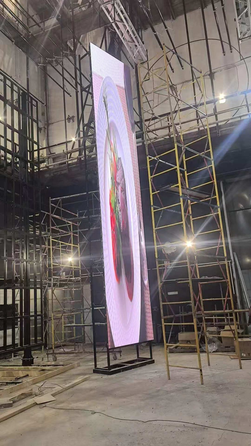 Интерьерный LED-экран формата P2 для МКУК "Городской дворец культуры" г. Тихорецка - фото 2