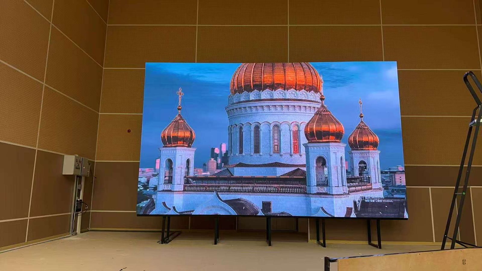 Интерьерный светодиодный LED-экран формата P2.604